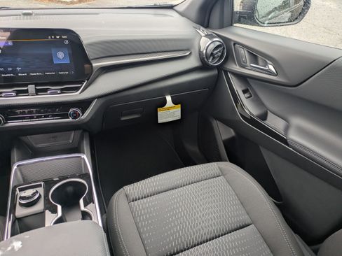 New 2026 Chevrolet Equinox LT w/ Safety and Technology Package image 17