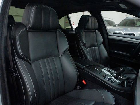 Used 2016 BMW M5 image 34