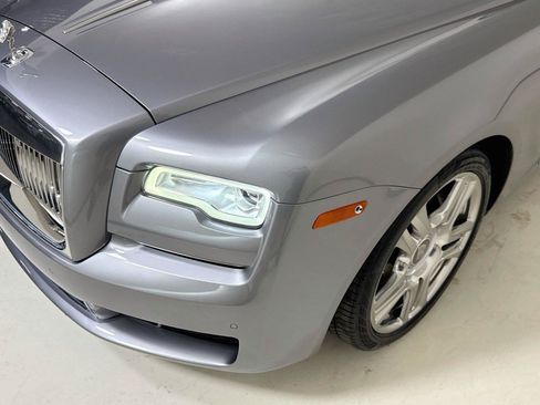 Used 2019 Rolls-Royce Ghost RWD image 39