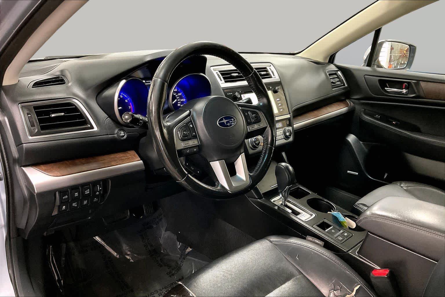 Used 2016 Subaru Outback 3.6R Limited AWD/4WD image 18