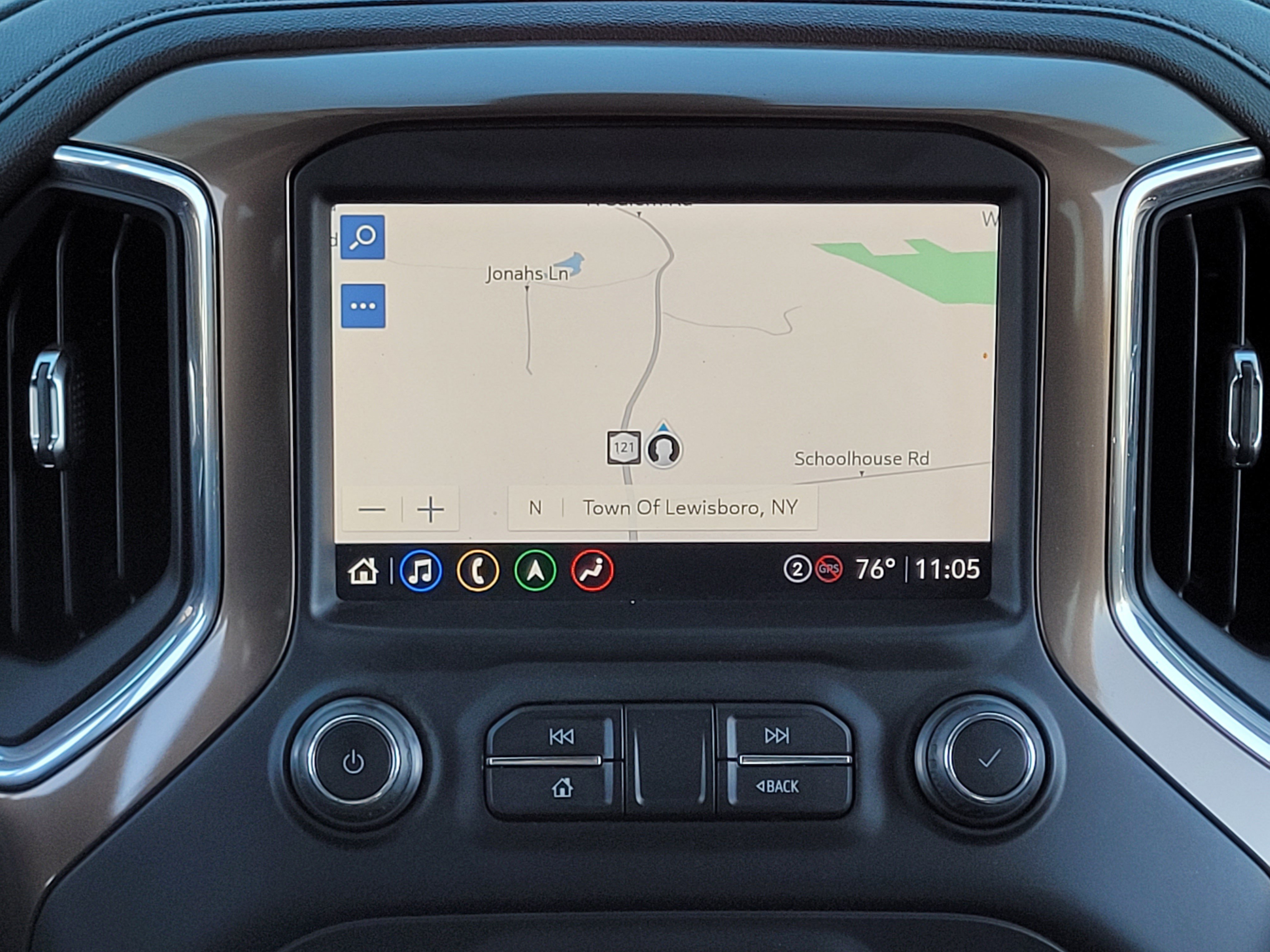Used 2022 Chevrolet Silverado 1500 High Country w/ Technology Package AWD/4WD image 15