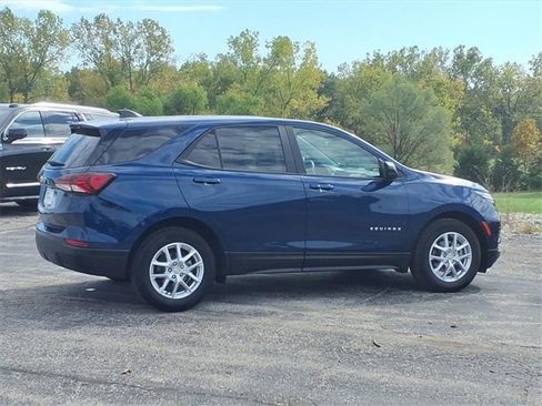 Used 2023 Chevrolet Equinox LS w/ LS Convenience Package image 25