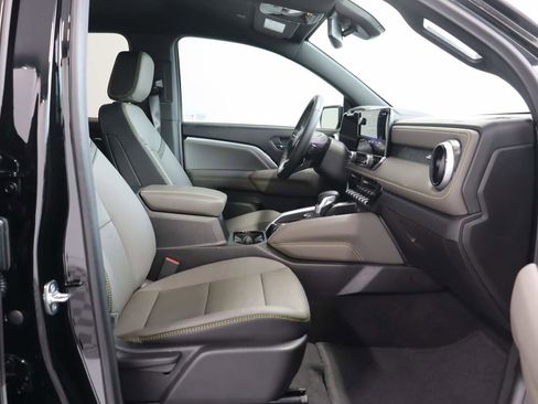 Used 2026 Chevrolet Colorado ZR2 w/ Technology Package image 19