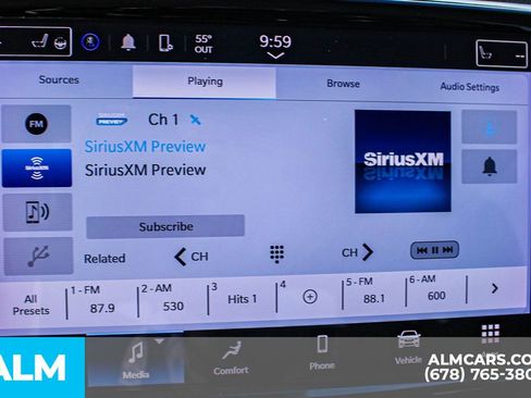 Used 2023 Chrysler Pacifica Touring-L image 38