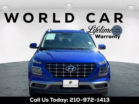 Used 2023 Hyundai Venue Limited FWD image 2