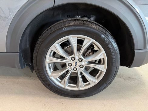 Used 2023 Ford Explorer XLT w/ Equipment Group 202A AWD/4WD image 10