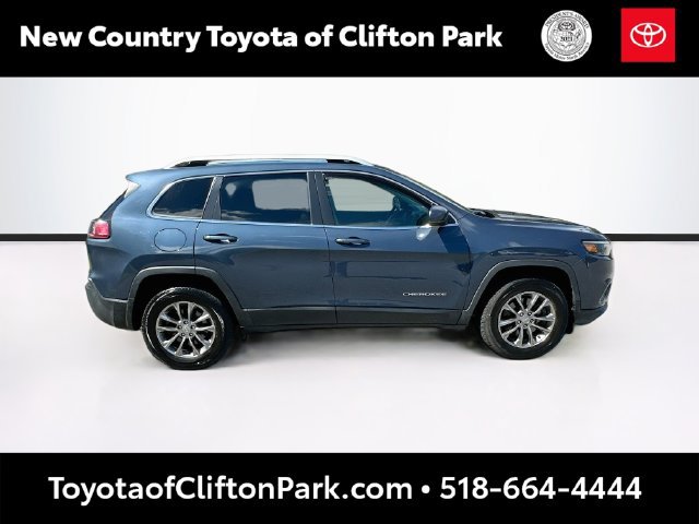 Used 2019 Jeep Cherokee Latitude Plus w/ Trailer Tow Group AWD/4WD image 8