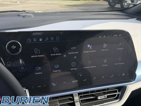 New 2026 Chevrolet Equinox EV LT image 15