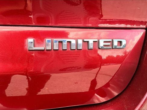 Used 2021 Jeep Grand Cherokee L Limited RWD image 23