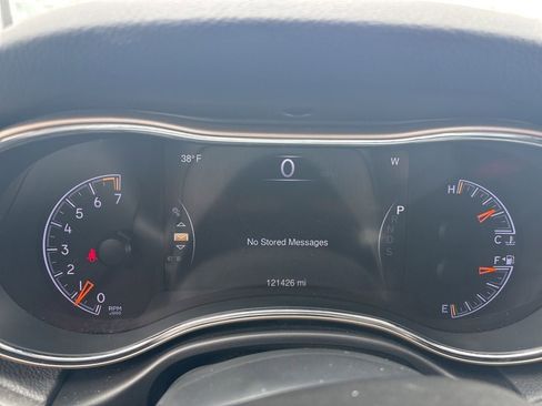 Used 2015 Jeep Grand Cherokee Limited image 18