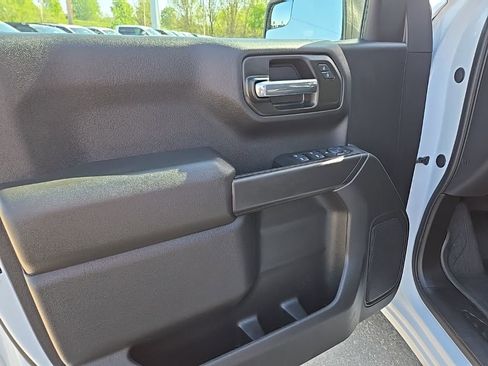 Used 2025 Chevrolet Silverado 1500 Custom AWD/4WD image 39
