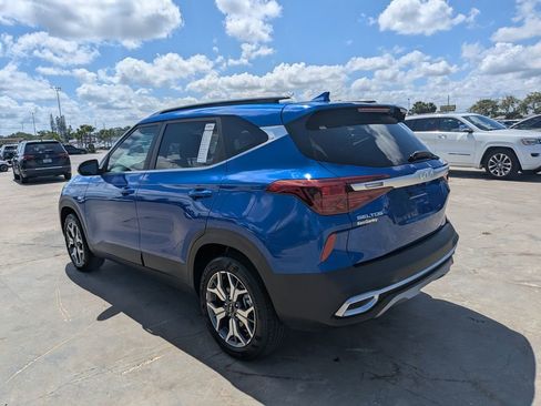 Certified 2022 Kia Seltos EX AWD/4WD image 6