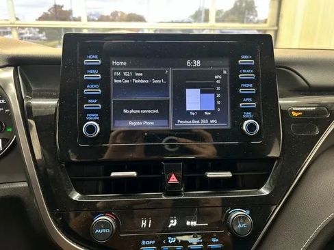 Used 2024 Toyota Camry SE FWD image 20