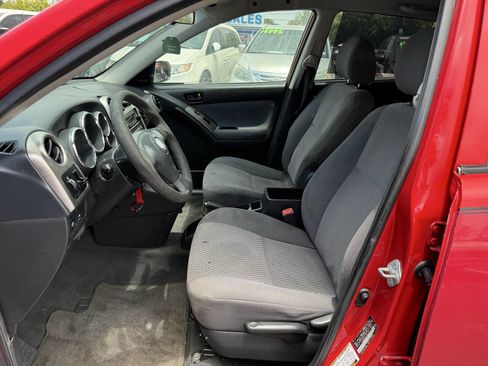 Used 2007 Toyota Matrix FWD image 11