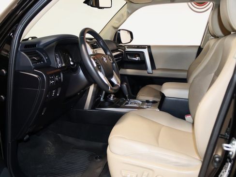 Used 2021 Toyota 4Runner Limited image 28