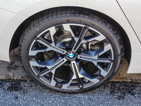 New 2026 BMW 330i Sedan w/ Convenience Package image 8