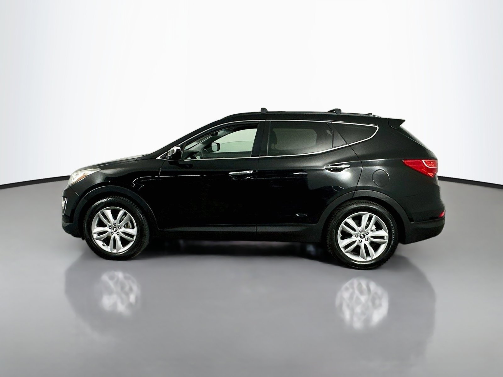 Used 2014 Hyundai Santa Fe Sport 2.0T w/ Navigation Package 06 FWD image 4
