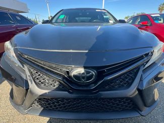 Used 2018 Toyota Camry SE FWD video 2