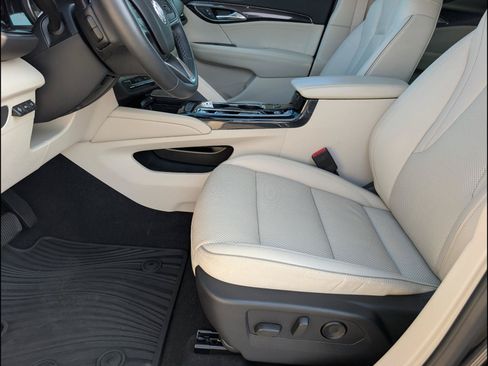 Used 2021 Buick Envision Essence w/ Technology Package I FWD image 11