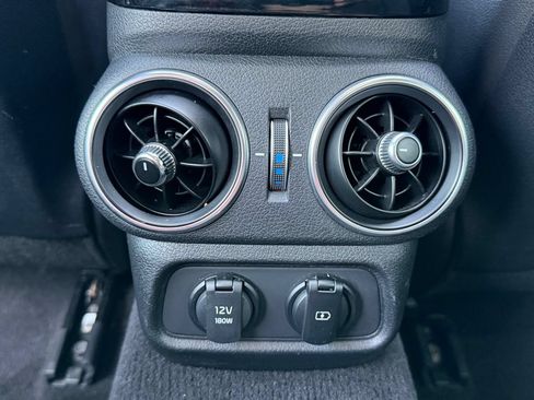 Used 2018 Kia Stinger Premium AWD/4WD image 34