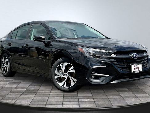 Used 2025 Subaru Legacy Premium AWD/4WD image 3