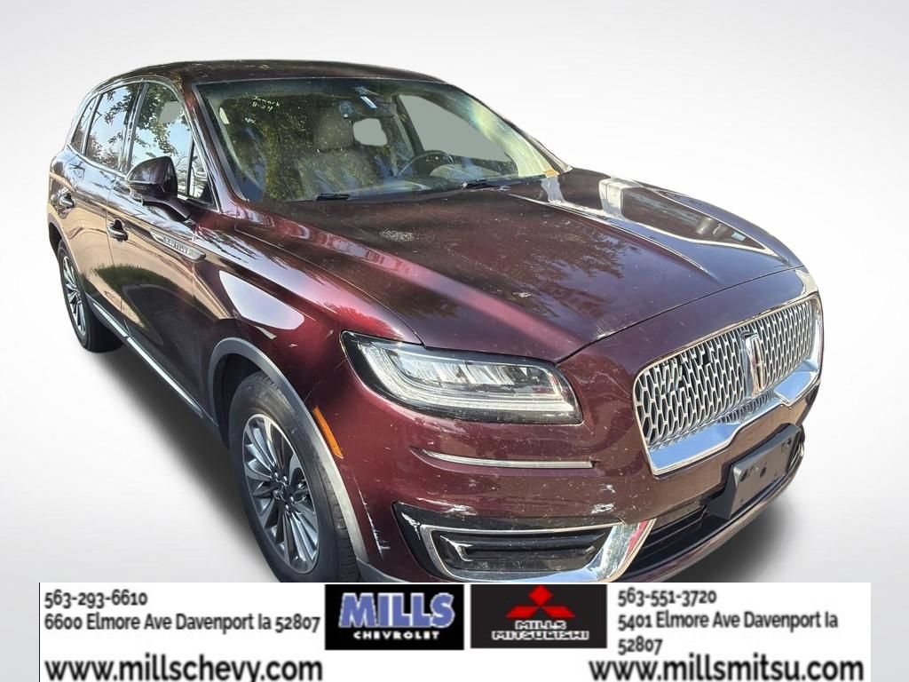 Used 2019 Lincoln Nautilus Select FWD image 2