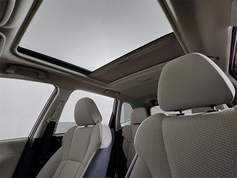 Used 2022 Subaru Forester Premium image 14