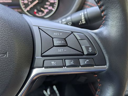 Used 2024 Nissan Sentra SR w/ SR Premium Package image 16