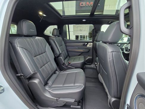 New 2026 Buick Enclave Avenir w/ Super Cruise Package image 16