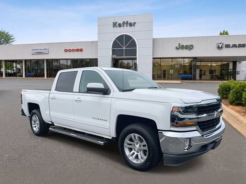 Used 2018 Chevrolet Silverado 1500 LT w/ All Star Edition AWD/4WD image 2