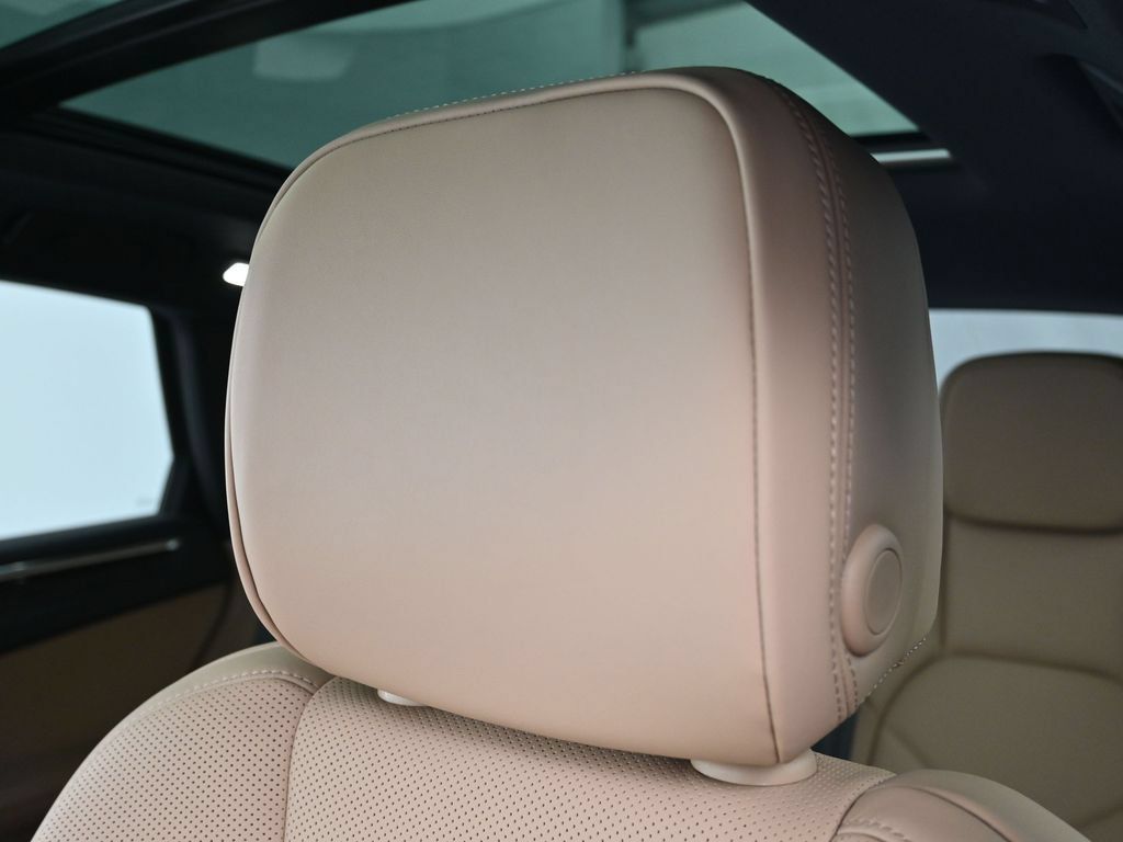 Certified 2026 Porsche Macan AWD/4WD image 20