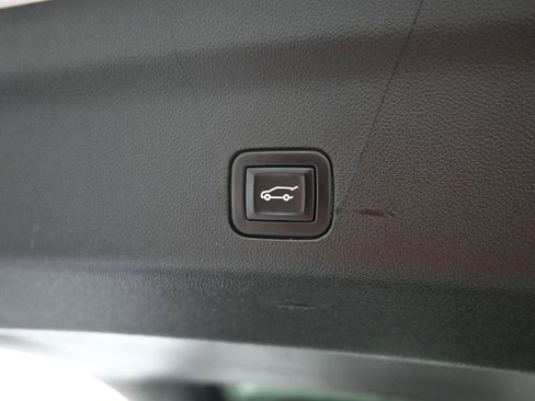 Used 2022 Chevrolet Suburban High Country w/ LPO, Illumination Package AWD/4WD image 35