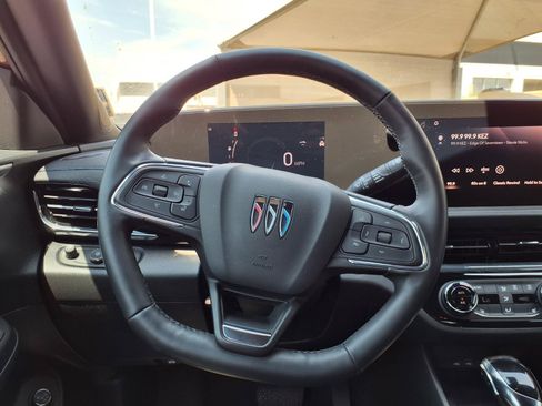 Used 2025 Buick Envista Sport Touring w/ Convenience I Package FWD image 17