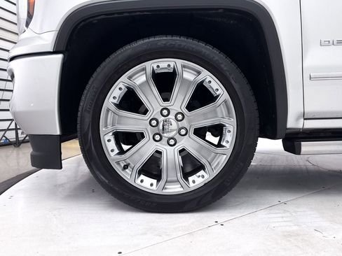 Used 2017 GMC Sierra 1500 Denali w/ Denali Ultimate Package AWD/4WD image 13