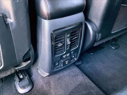 Used 2020 Jeep Grand Cherokee Trailhawk w/ Premium Lighting Group image 10