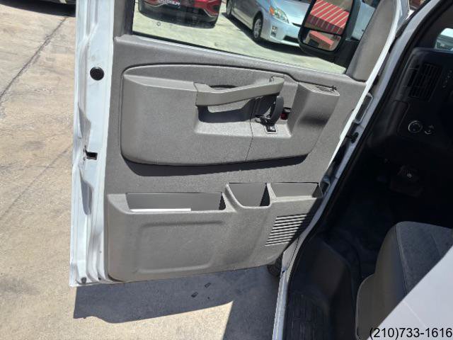 Used 2019 Chevrolet Express 3500 Extended w/ Driver Convenience Package RWD image 13