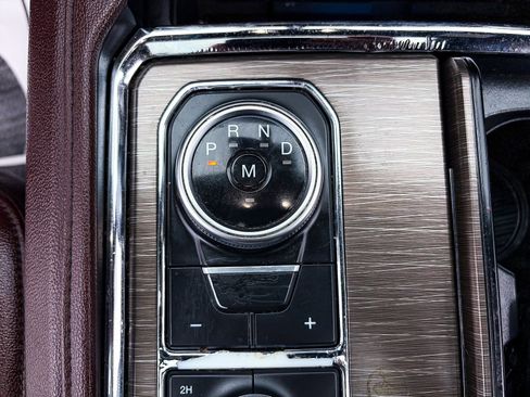 Used 2023 Ford Expedition Limited image 28