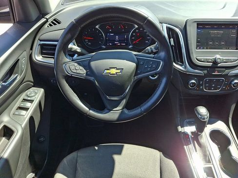 Used 2020 Chevrolet Equinox LT AWD/4WD image 2
