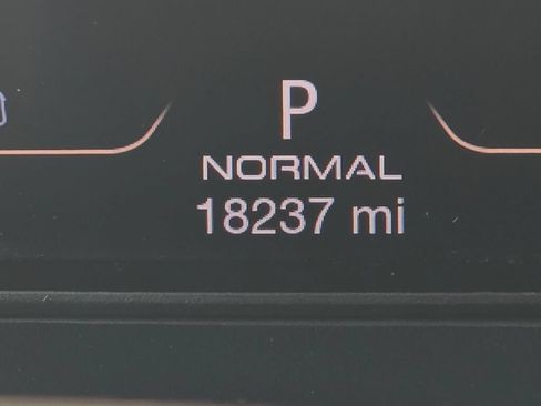 Used 2022 Maserati Levante Modena AWD/4WD image 29