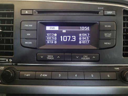 Used 2017 Hyundai Elantra SE image 25