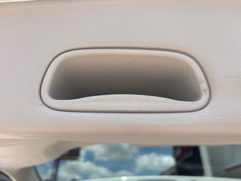 Used 2019 Chrysler Pacifica Touring-L Plus w/ Tire & Wheel Group FWD image 19