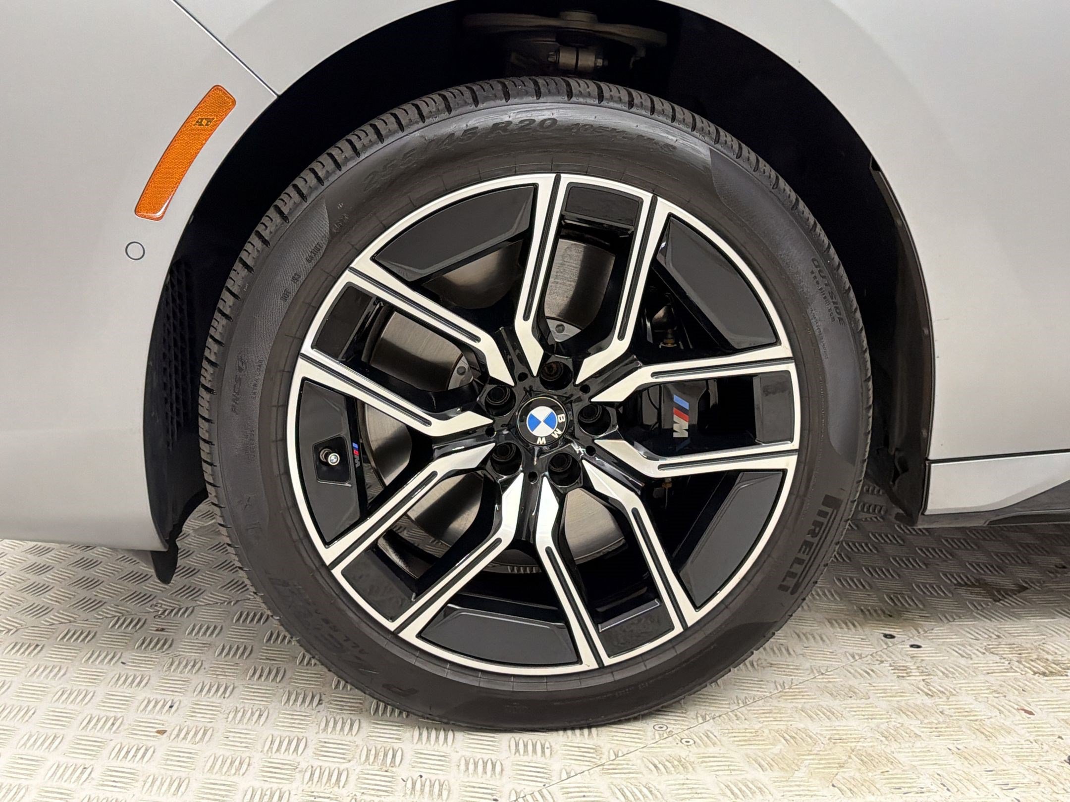 Certified 2024 BMW 760i xDrive w/ Executive Package AWD/4WD image 13
