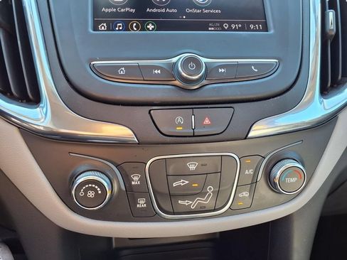 Used 2023 Chevrolet Equinox LT FWD image 14