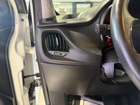 Used 2021 RAM ProMaster City Tradesman SLT FWD image 16