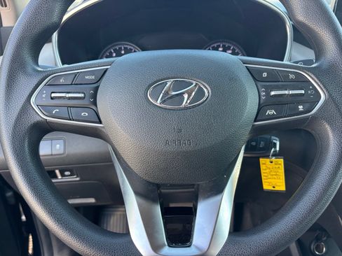 Used 2022 Hyundai Santa Fe SE FWD image 6
