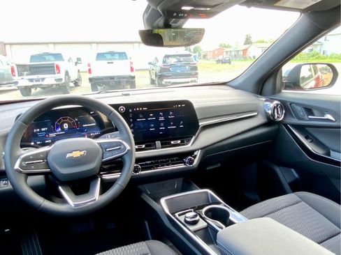 New 2026 Chevrolet Equinox LT w/ Safety and Technology Package image 37