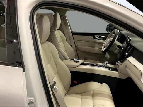 New 2026 Volvo XC60 B5 Ultra w/ Climate Package image 12