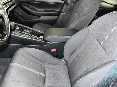 Used 2025 Honda Accord Sport image 38