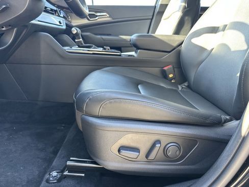 Used 2023 Kia Sportage SX image 10