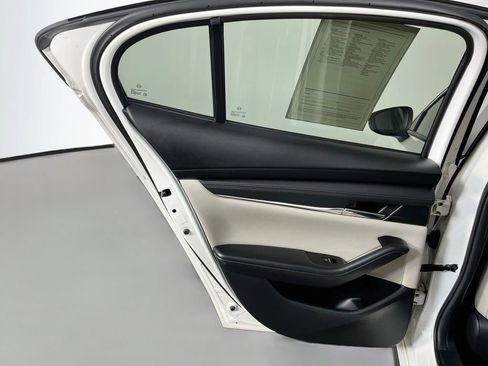 Used 2024 MAZDA MAZDA3 s FWD image 32